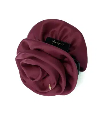 herlipto Rose Satin Clip red