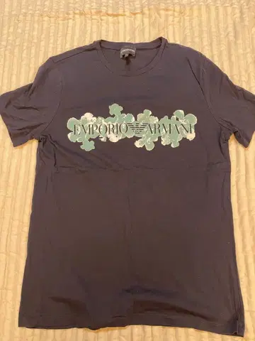 [새상품급] EMPORIO ARMANI 네이비 T셔츠 L