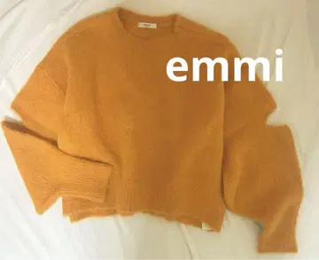 모헤어 혼방 스웨터 emmi