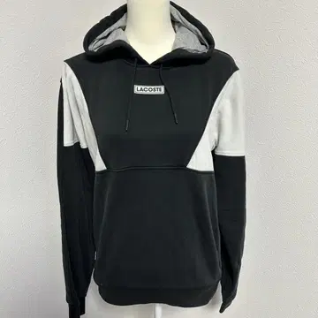 LACOSTE 후드 부착 후드티 블랙/화이트