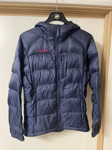 마무트 세락 다운 후디 여성용 아시아 M 사이즈 네이비