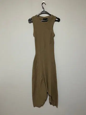 [ 새상품급 ] ALLSAINTS 리브 니트 슬리브리스 원피스 원피스