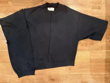 77circa 블랙 반팔T셔츠