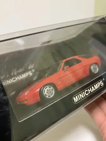 미니챔프 1/43 포르쉐 928 S4 빨간색 한정품