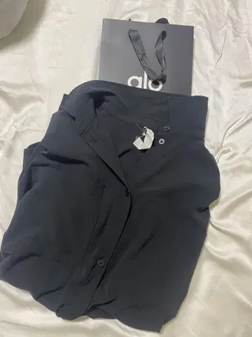 alo yoga 블랙 롱 긴팔 셔츠 M 사이즈