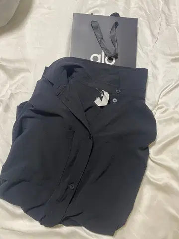 alo yoga 블랙 롱 긴팔 셔츠 M 사이즈