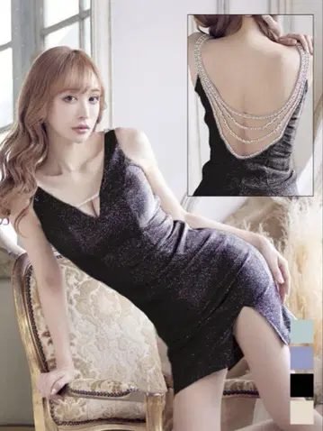 블랙 타이트 드레스 등 스트랩 디자인