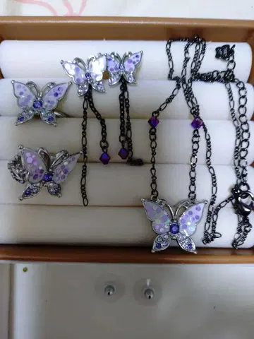 안나수이 나비 주얼리 세트 . 반지, 귀걸이, 목걸이, 이어커프