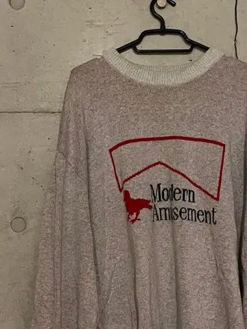 Modern Amusement 스웨트 셔츠