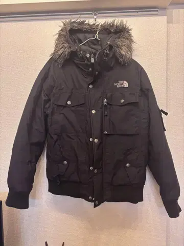 THE NORTH FACE 후드 부착 다운 자켓 블랙
