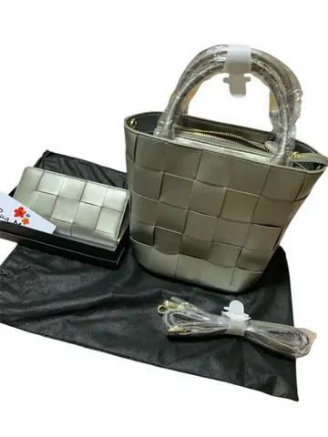 [ 새상품 ] 퓨어모에나 이탈리아 양가죽 메쉬 벌룬 백과 장지갑.