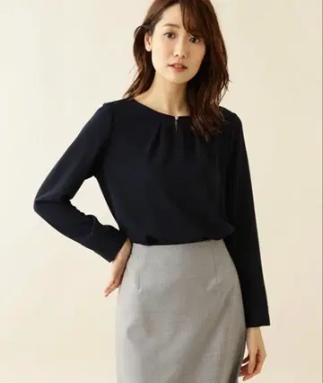 NATURAL BEAUTY BASIC 긴팔 블라우스 네이비