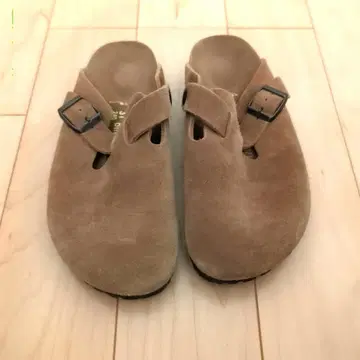 BIRKENSTOCK 보스턴 베이지 스웨이드 클로그 샌들 37