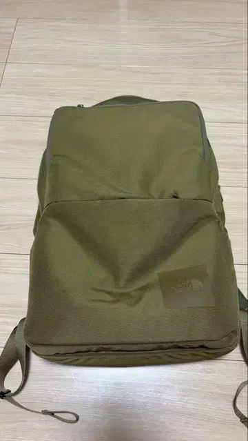 THE NORTH FACE 셔틀 데이팩 슬림 NM81603