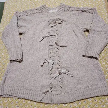 핑크하우스 리본 포함 베이지 니트 스웨터