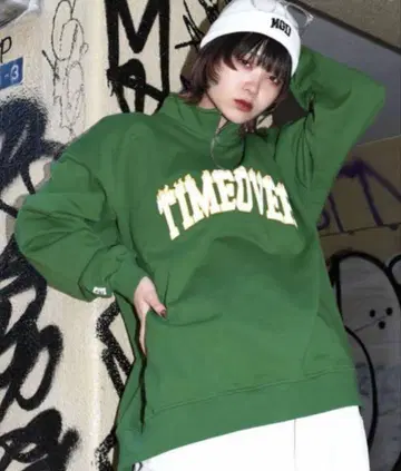 [레어] 에이젬나인 하프 지퍼 맨투맨
