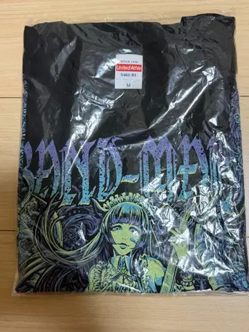 BAND-MAID 한정 컬러 T셔츠 M사이즈