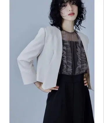 아이보리 노카라 자켓 숏 기장