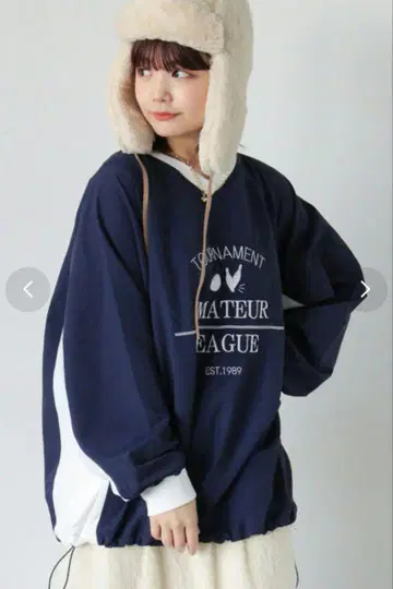 나일론 로고 배색 풀오버 네이비