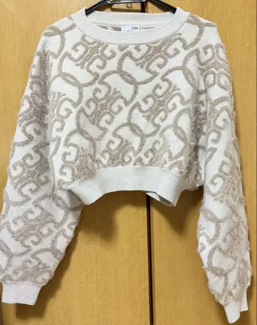 GYDA 로고 패턴 크롭 니트 프리 사이즈