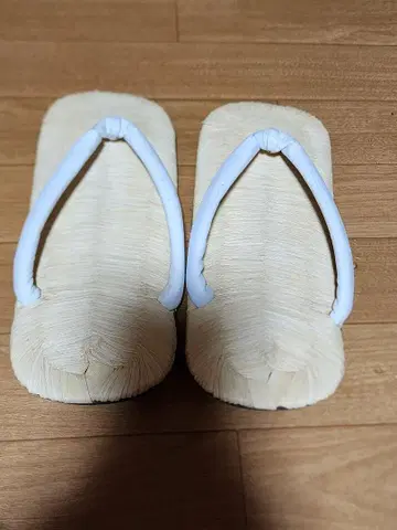 볏짚 소재 심플 셋타 화이트