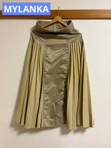 MYLANKA 베이지 플리츠 스커트