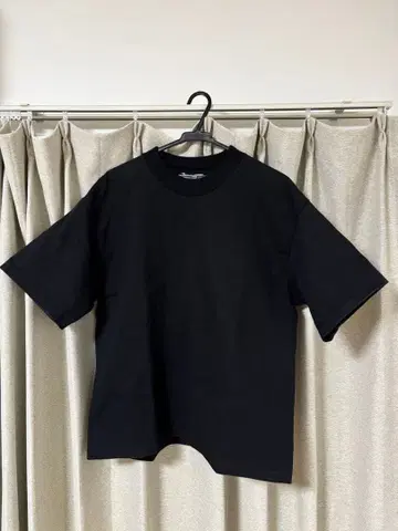 AURALEE stand up tee