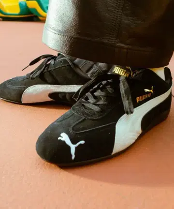 PUMA 스웨이드 스니커즈 블랙/화이트 26.5cm