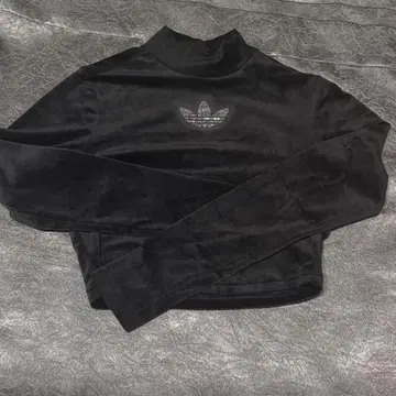 adidas 벨벳 크롭 터틀넥 L