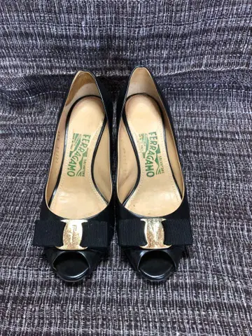 Ferragamo 블랙 오픈토 웨지힐 4D