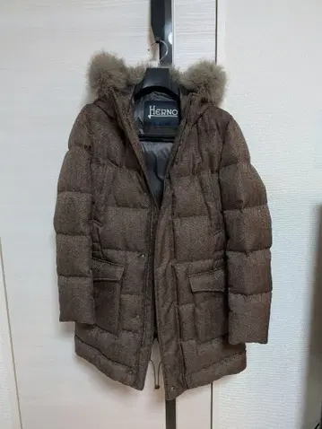 [ 새상품급 ] Herno 브라운 다운 자켓