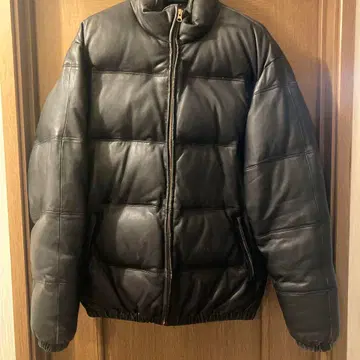 스와거 가죽 다운 자켓 새상품급