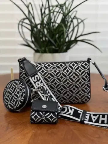MICHAEL KORS 기하학 패턴 숄더백 세트