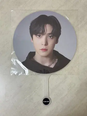 ATEEZ 윤호 부채