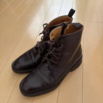 Berwick 1707 다크 브라운 레이스업 부츠