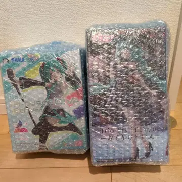 하츠네 미쿠 피규어 2체 세트!