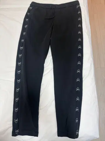Calvin Klein Jeans 블랙 조거 팬츠 XL 사이즈