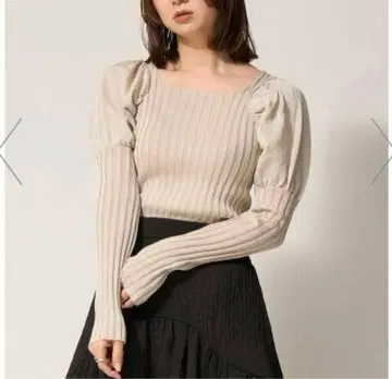 프레이아이디 시어 퍼프 리브 니트 아이보리
