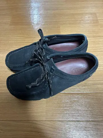 클락스 왈라비 GORE-TEX