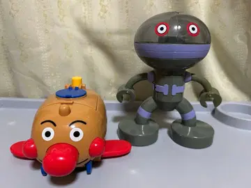 단종품 튼튼해요! 호빵맨 고와 세균 로봇