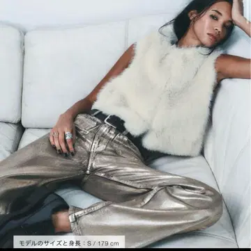ZARA 아이보리 퍼 베스트 S