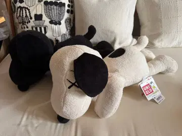 2체 세트 UNIQLO x KAWS x 스누피 봉제 인형