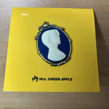 Mrs. GREEN APPLE 실루엣 핀 배지