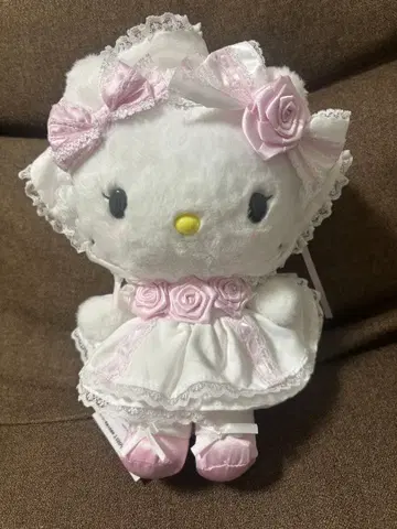 헬로키티 봉제 인형 화이트 프릴 디자인 산리오
