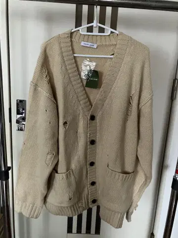 프릭스스토어 데미지 니트 가디건