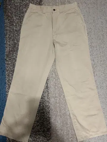 DOCKERS 베이지 치노 팬츠 소프트 핏