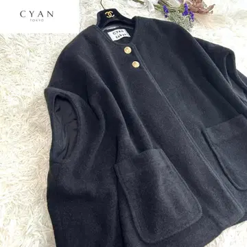새상품급 CYAN TOKYO 시안 도쿄 판초 골드 버튼 블랙 F 사이즈
