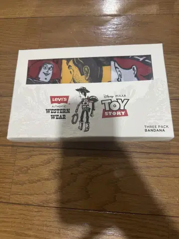 [새상품] LEVI'S x Toy Story 3-Pack Bandana