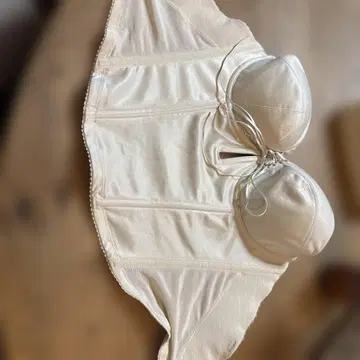 브라이덜 이너 E70 아이보리