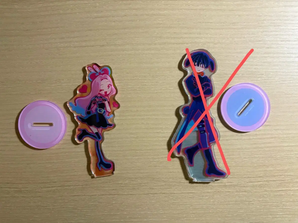 Aiste Miji Vahn Rabbit Acrylic